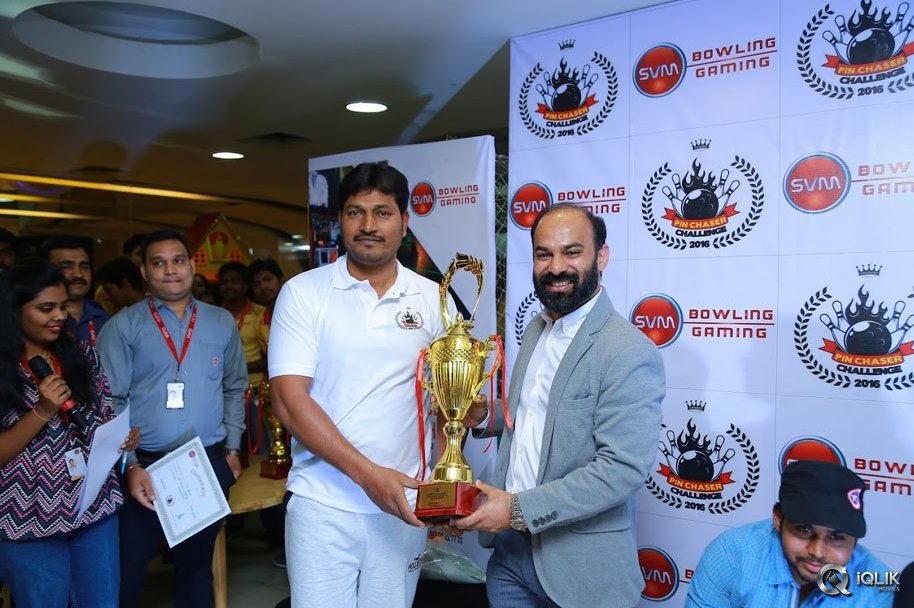 Nanna-Nenu-Naa-Boyfriends-Movie-Team-At-S-V-M-Mall